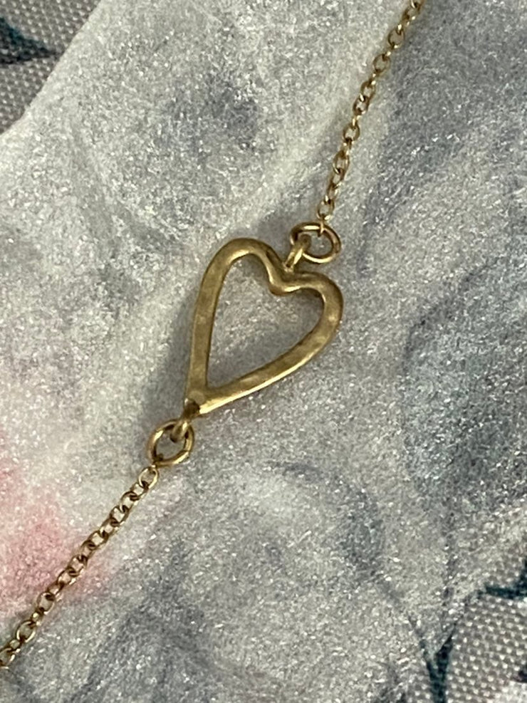 Chloe+Isabel Gold Heart Bracelet