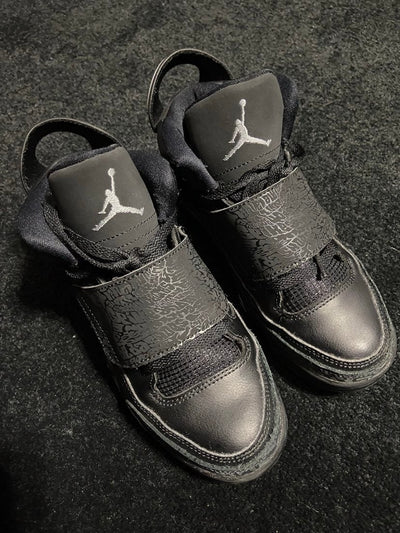 Boys Jordan Sneakers