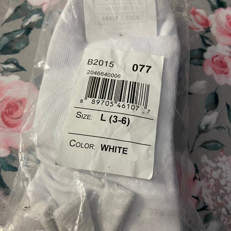 Boy's White Ankle Socks