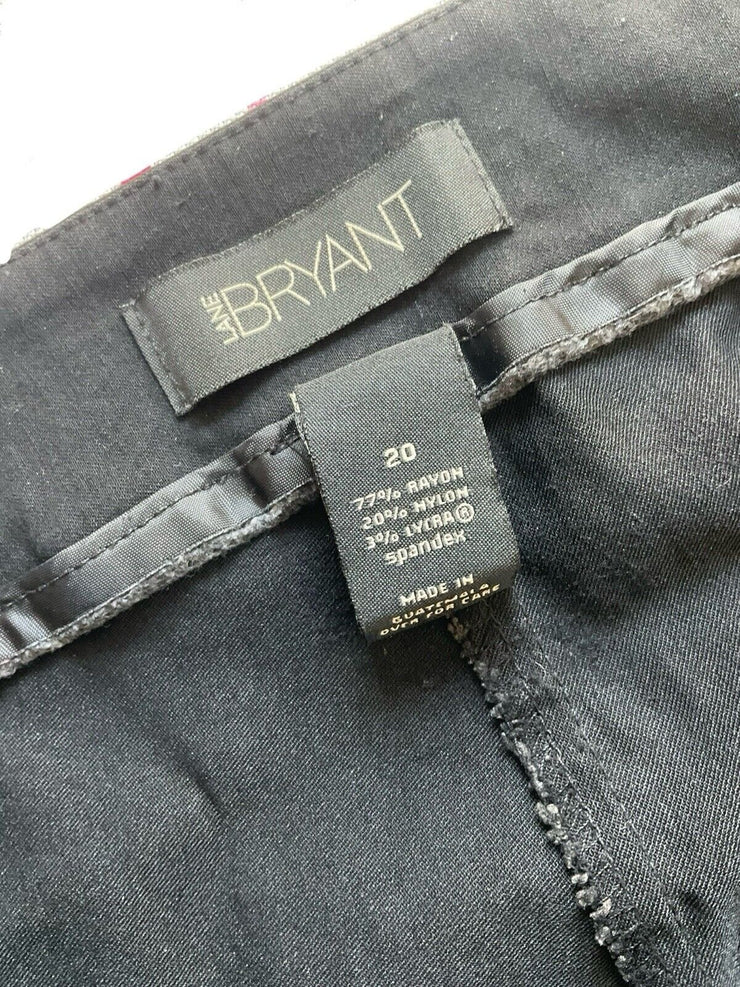 Lane Bryant Black Capri Pants with Zipper Pocket Size 20