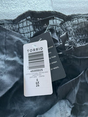 Torrid Black Cotton Clip Floral Smocked Crop Top Size 4X